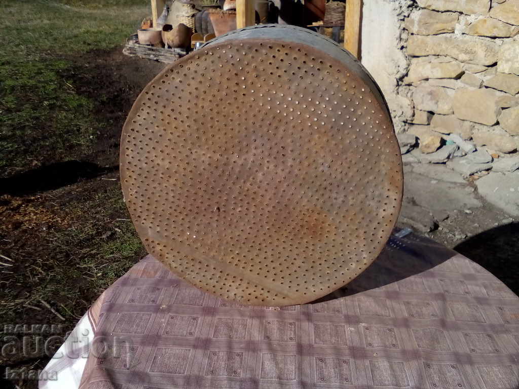 Delivery of An old sieve Delivery of An old sieve