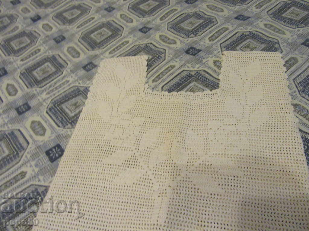 КРАСИВА БЛУЗКА,ПЛЕТЕНА НА ЕДНА КУКА с цена 15.00 лв. | € 7.67