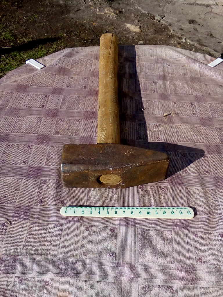 Star hammer with price 30.00 BGN | € 15.34