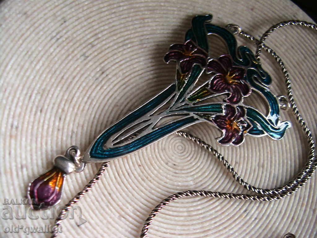 Fantastic silver necklace with enamel, silver 925 with price 227.00 BGN | € 116.06 Fantastic silver necklace with enamel, silver 925 with price 227.00 BGN | € 116.06