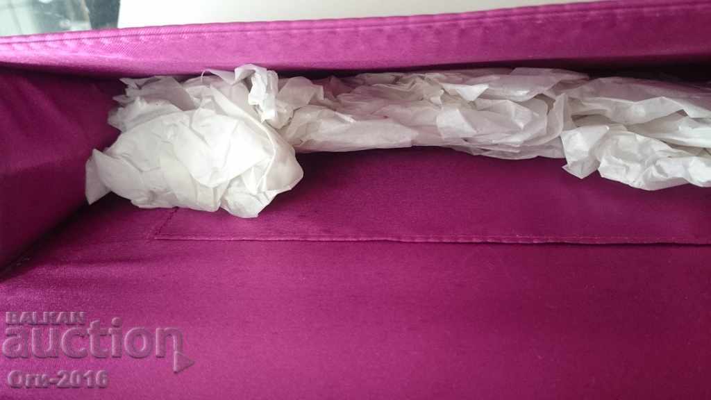 Delivery of Purses Delivery of Purses