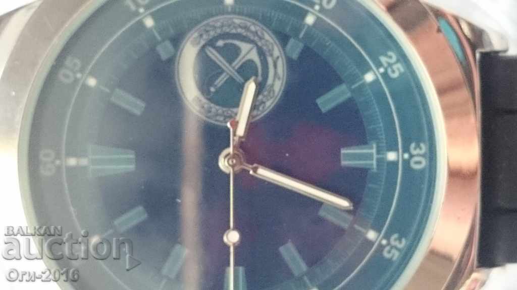 Часовник с цена 16.50 лв. | € 8.44 Часовник с цена 16.50 лв. | € 8.44