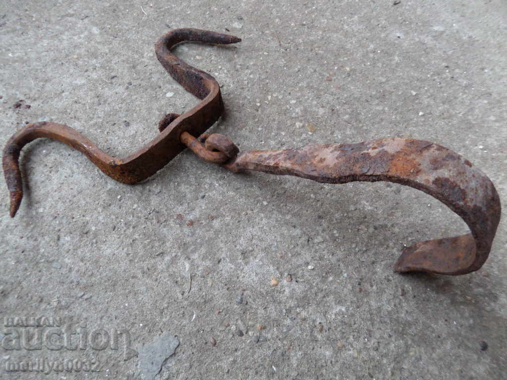 Forged buttock, hook, wrought iron with price 25.00 BGN | € 12.78 Forged buttock, hook, wrought iron with price 25.00 BGN | € 12.78