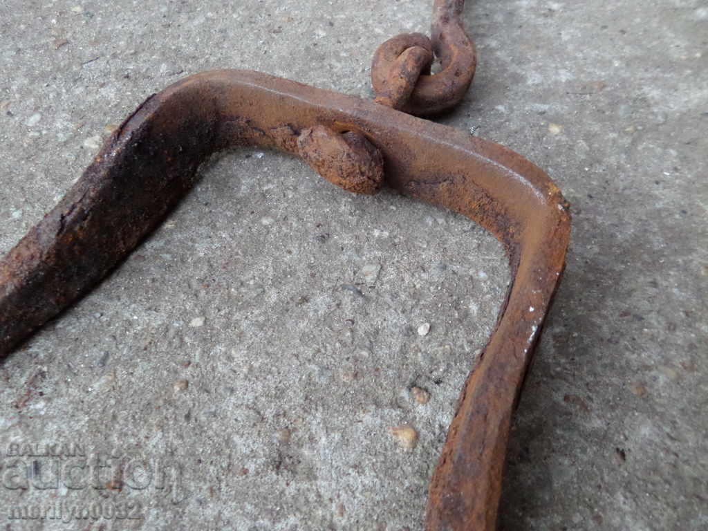 Auction Forged buttock, hook, wrought iron Auction Forged buttock, hook, wrought iron