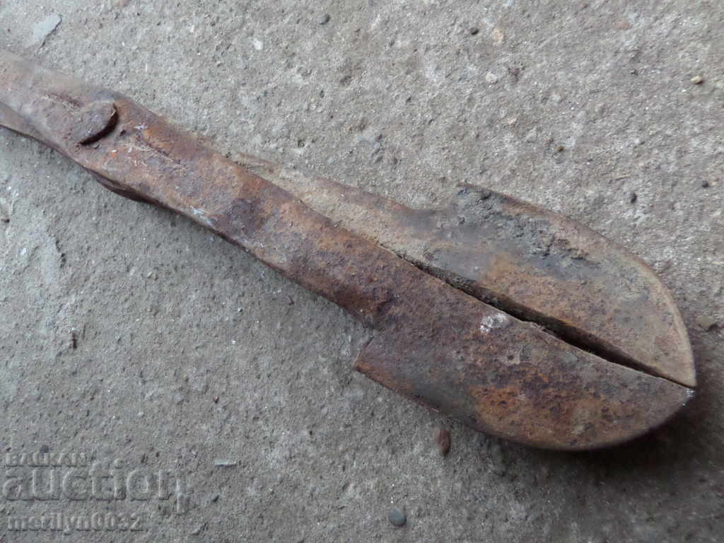 Auction Old forged scissors tool sprockets wrought iron Auction Old forged scissors tool sprockets wrought iron