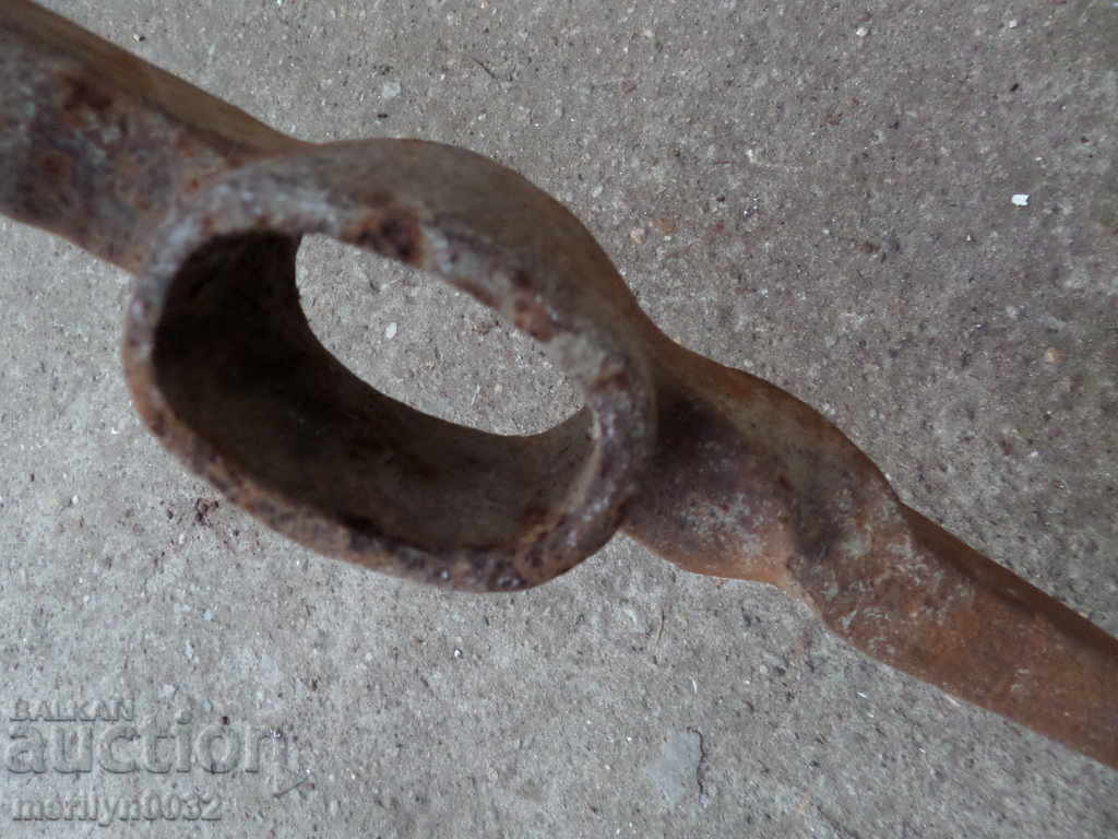 Παράδοση Stara kovana kirka, kovano zhelyazo, instrument