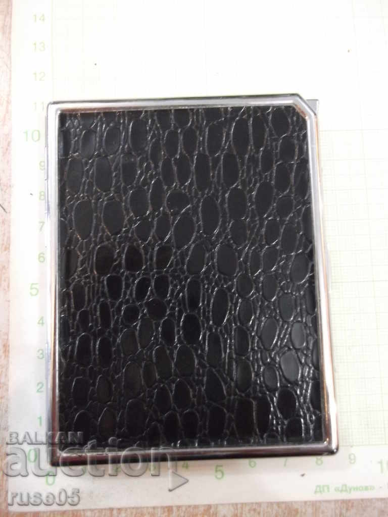 Cutie de tabat și brichetă din cristal piezo cu funcționare cu flacără moale cu preț 15.00 BGN | € 7.67