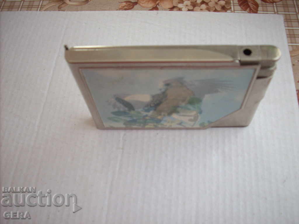 Delivery of the cigarette case Delivery of the cigarette case