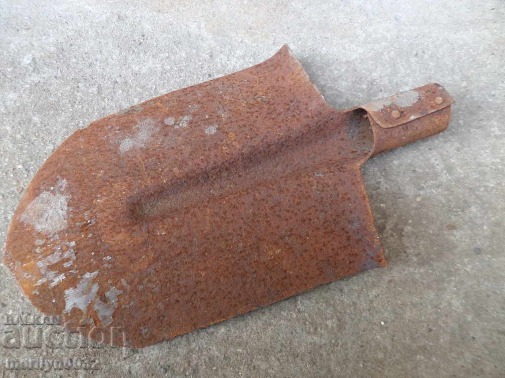 Delivery of Old straight shovel, wrought iron Delivery of Old straight shovel, wrought iron