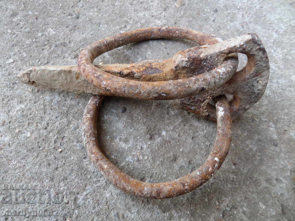 Metal rings, wrought iron for a wagon with price 31.00 BGN | € 15.85 Metal rings, wrought iron for a wagon with price 31.00 BGN | € 15.85