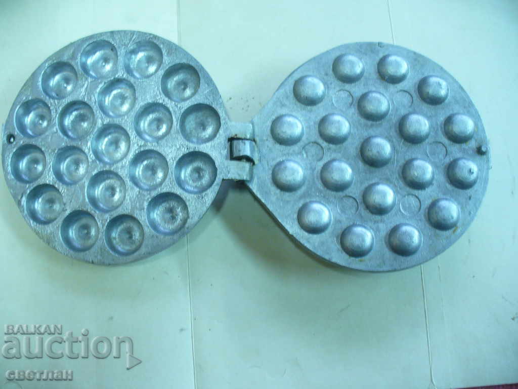 SOMETHING with price 20.00 BGN | € 10.23