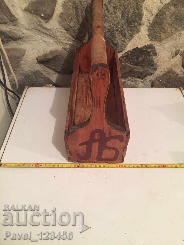 old wooden cassette, targa with price 17.99 BGN | € 9.20