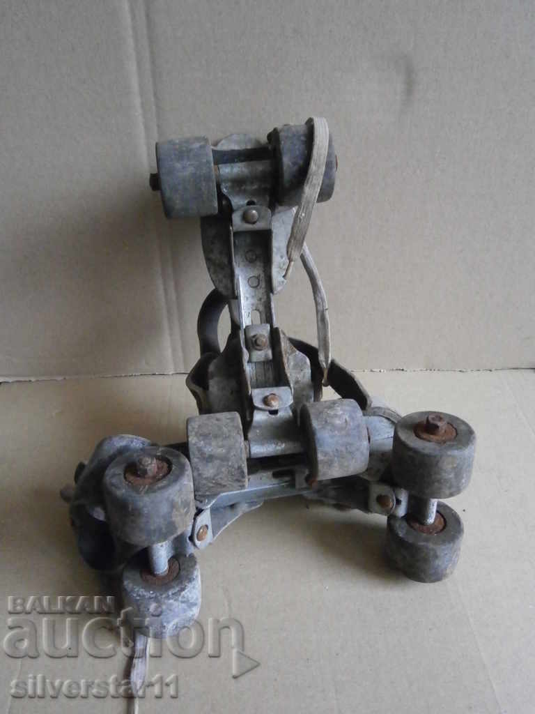 Delivery of Roller skates retro Delivery of Roller skates retro