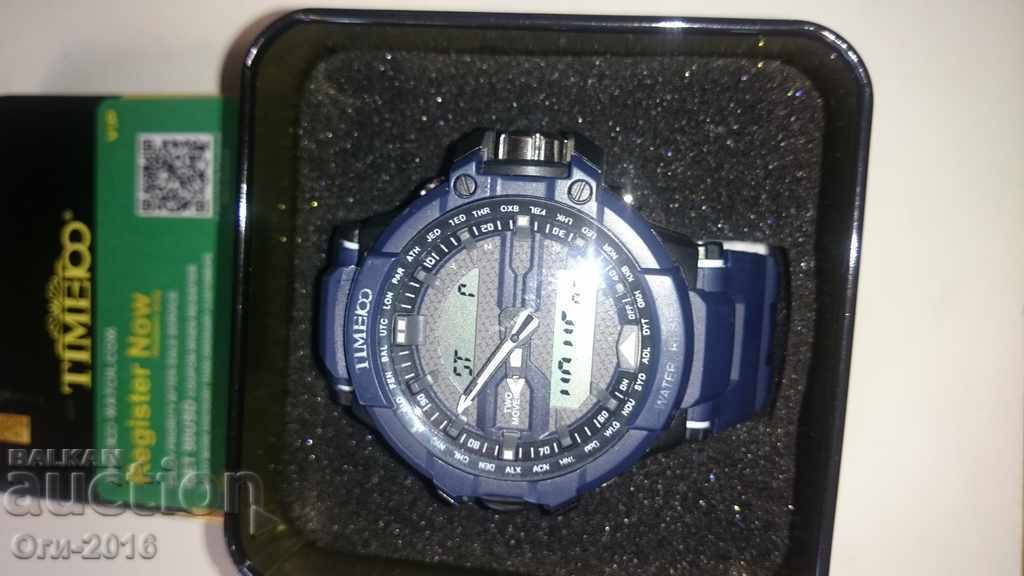 Auction Metal box and clock Auction Metal box and clock