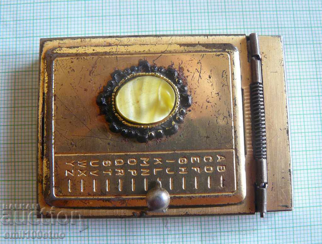 Стара кутийка - азбучен тефтер за телефони ; органайзер