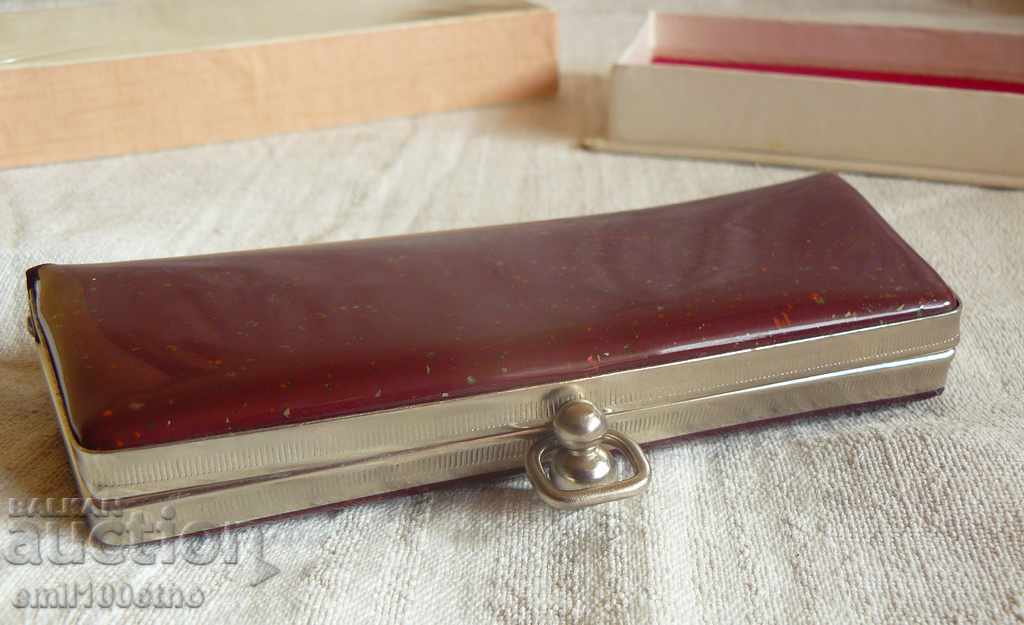 Auction Old plastic wallet unused Auction Old plastic wallet unused