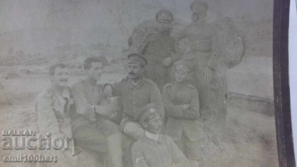 Παλιά φωτογραφία με στρατιώτες με τιμή 2.00 BGN | € 1.02 Παλιά φωτογραφία με στρατιώτες με τιμή 2.00 BGN | € 1.02