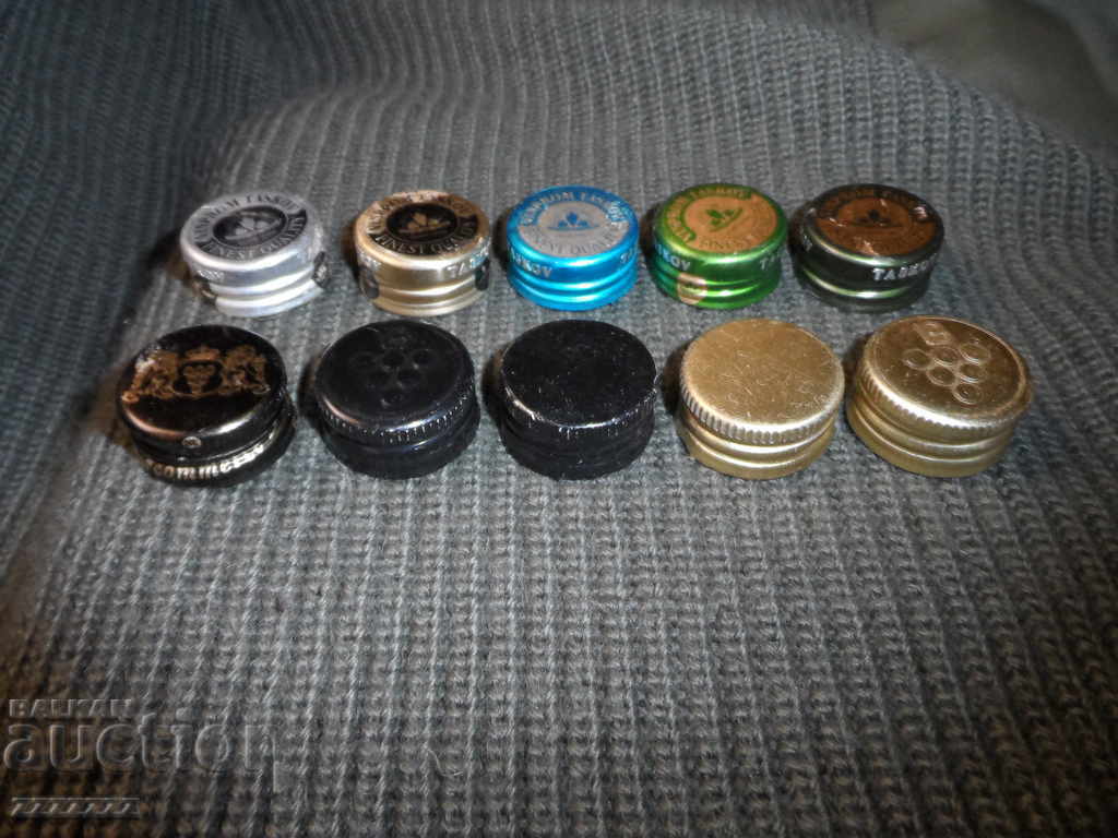 Lot of 10 pcs. old caps with price 6.00 BGN | € 3.07 Lot of 10 pcs. old caps with price 6.00 BGN | € 3.07