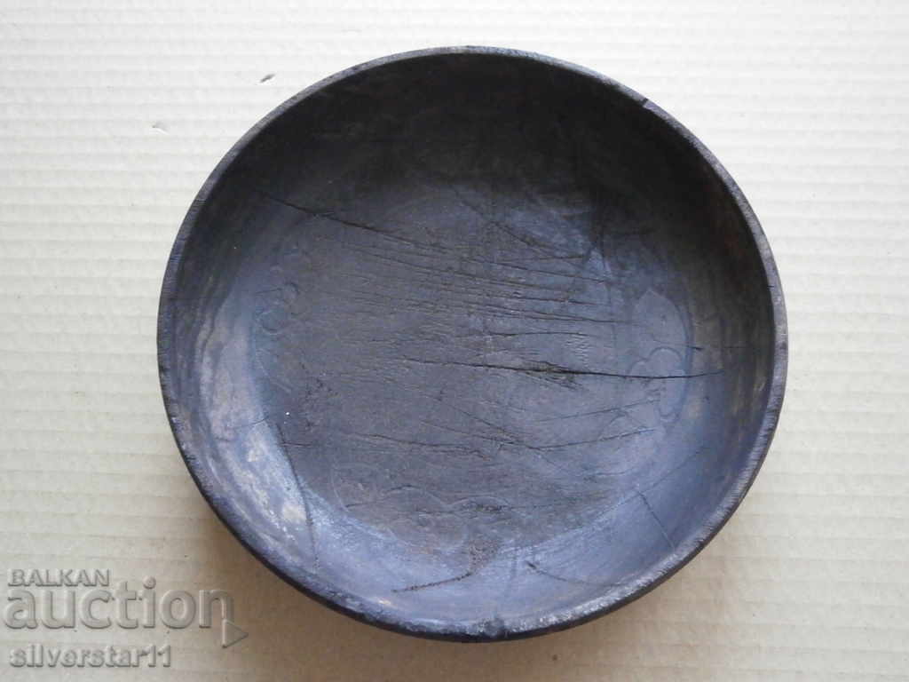 antique wooden bowl plate danry danry with price 21.00 BGN | € 10.74