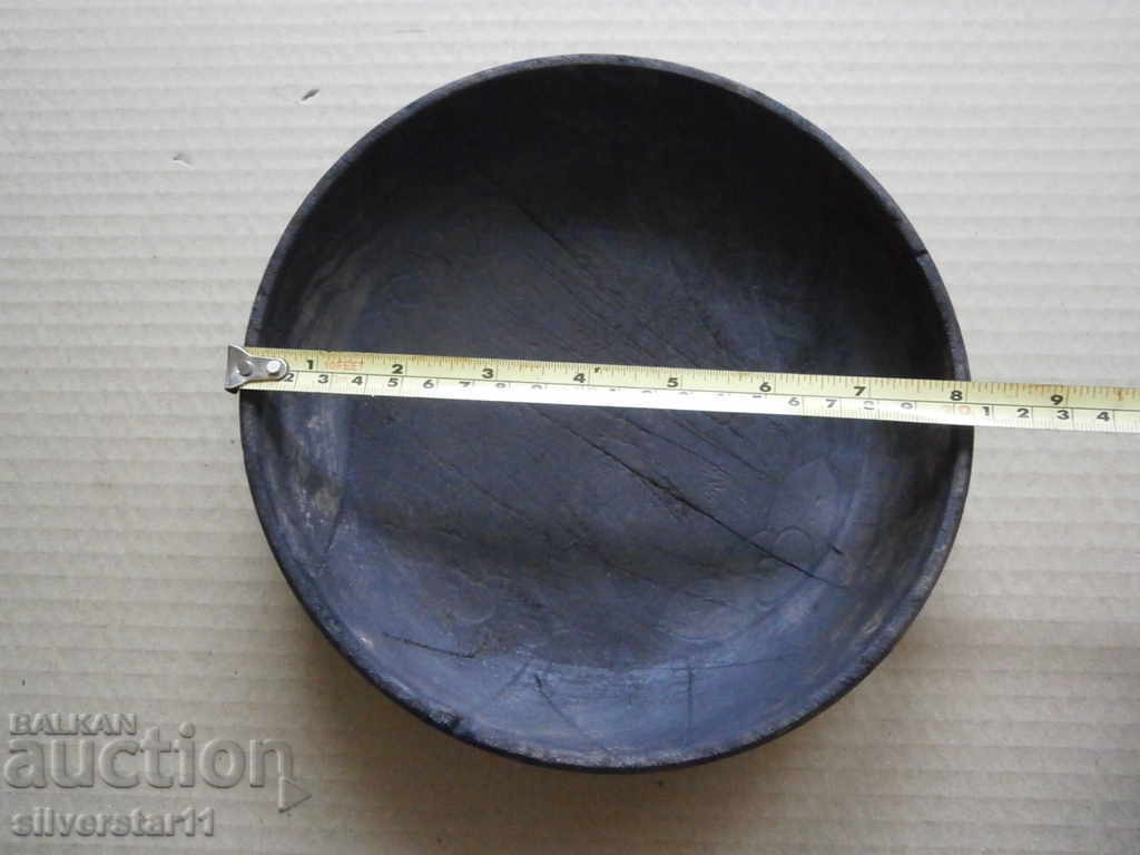 Delivery of antique wooden bowl plate danry danry