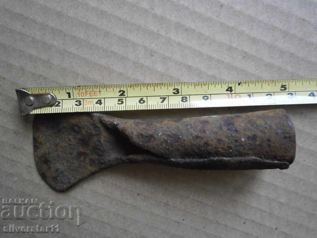 Auction a primitive scent, a gourd, a gourd, a wicker forged iron Auction a primitive scent, a gourd, a gourd, a wicker forged iron