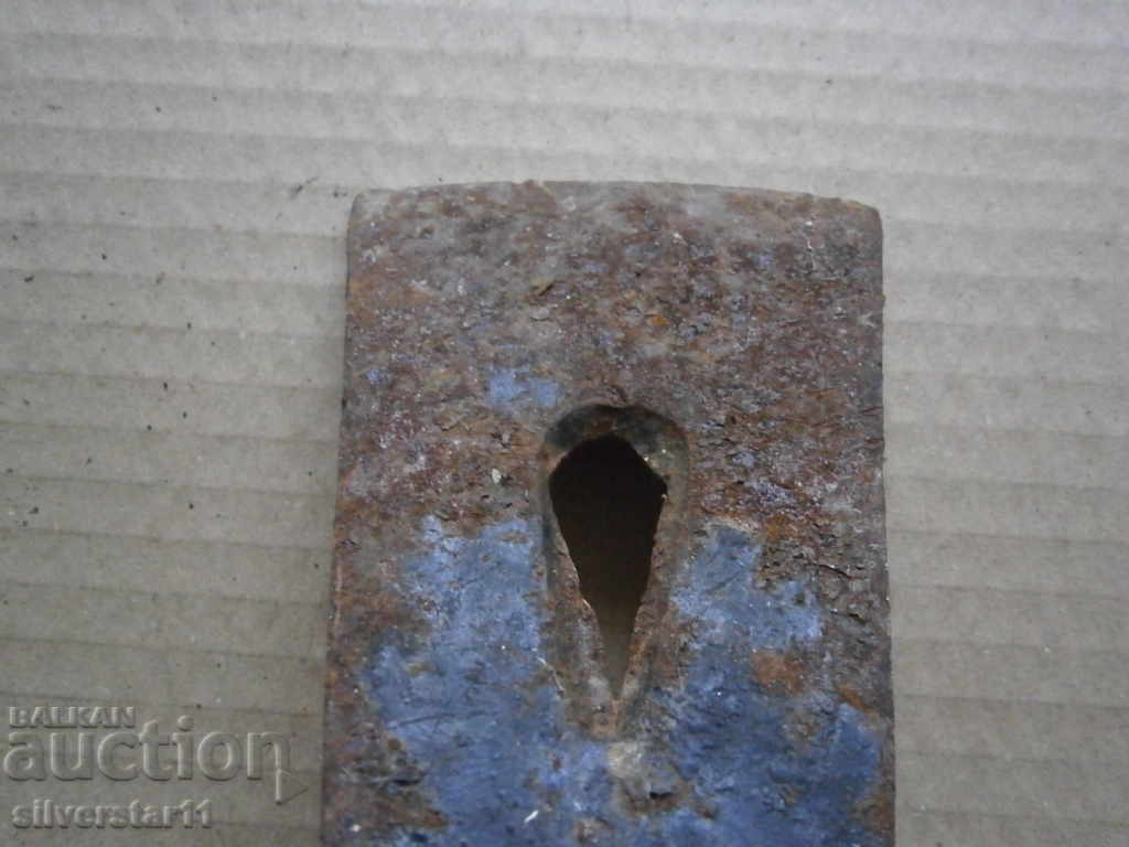 primitive stratified iron - 5 primitive stratified iron - 5