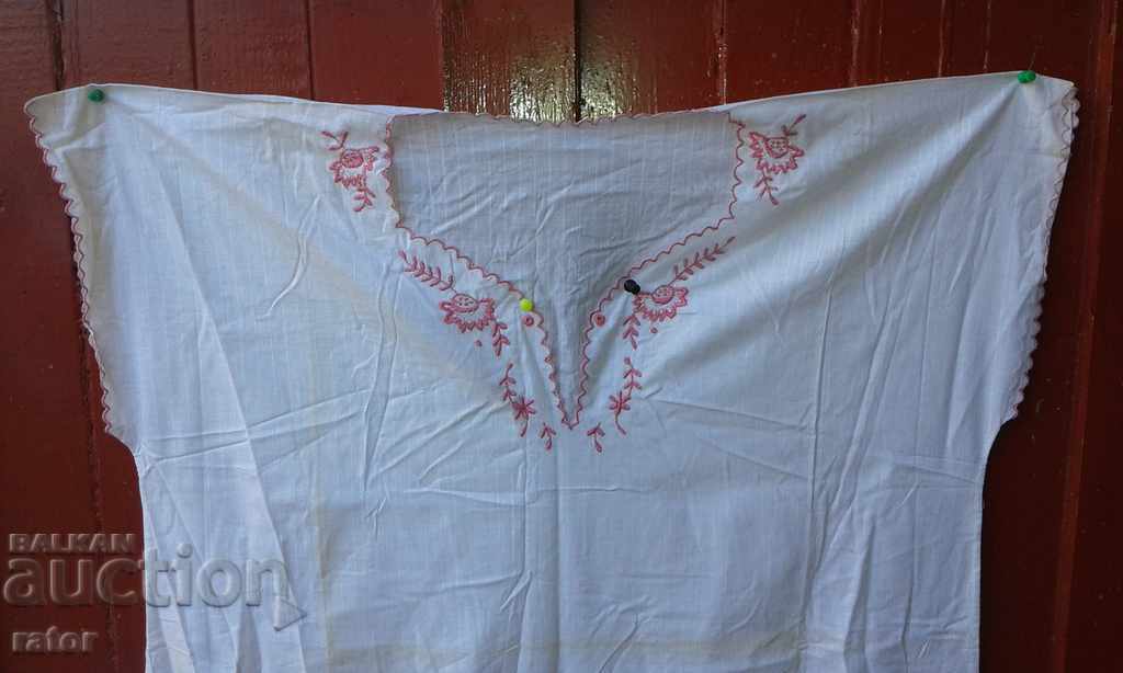 Shirt with embroidery, chenar. Costume with price 15.00 BGN | € 7.67 Shirt with embroidery, chenar. Costume with price 15.00 BGN | € 7.67