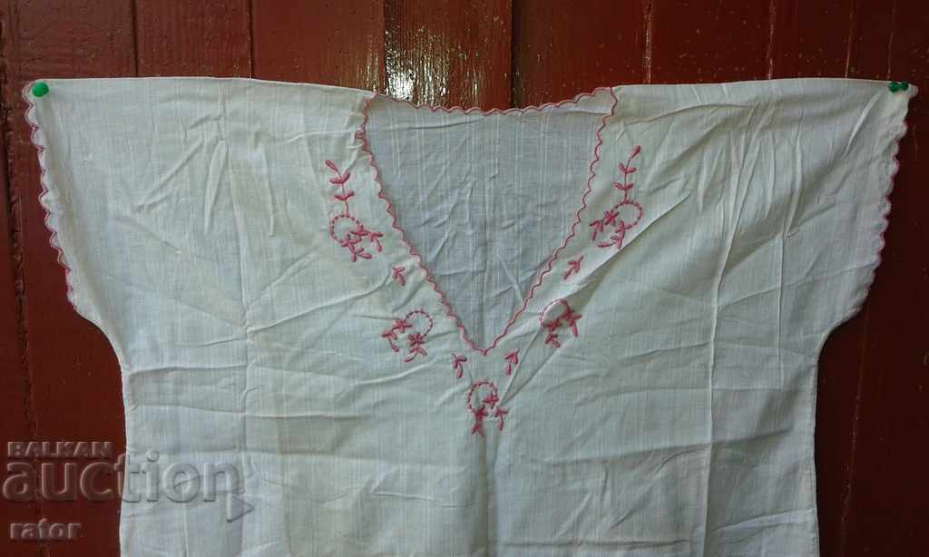 Shirt with embroidery, chenar. Costume with price 12.00 BGN | € 6.14 Shirt with embroidery, chenar. Costume with price 12.00 BGN | € 6.14