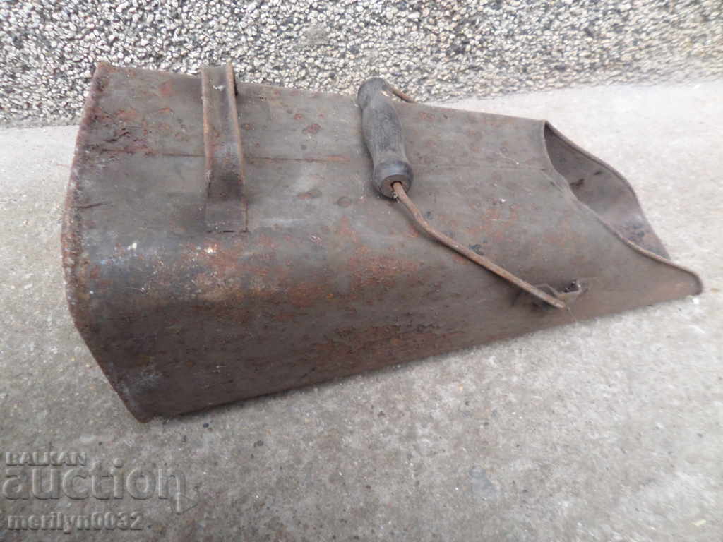 Auction Old cucumber bucket early 20th century Auction Old cucumber bucket early 20th century