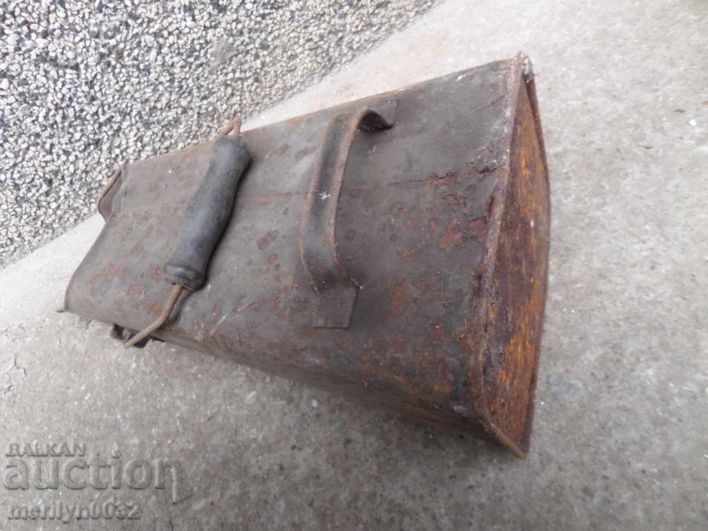 Old coal bucket from the beginning of the 20th century - 6