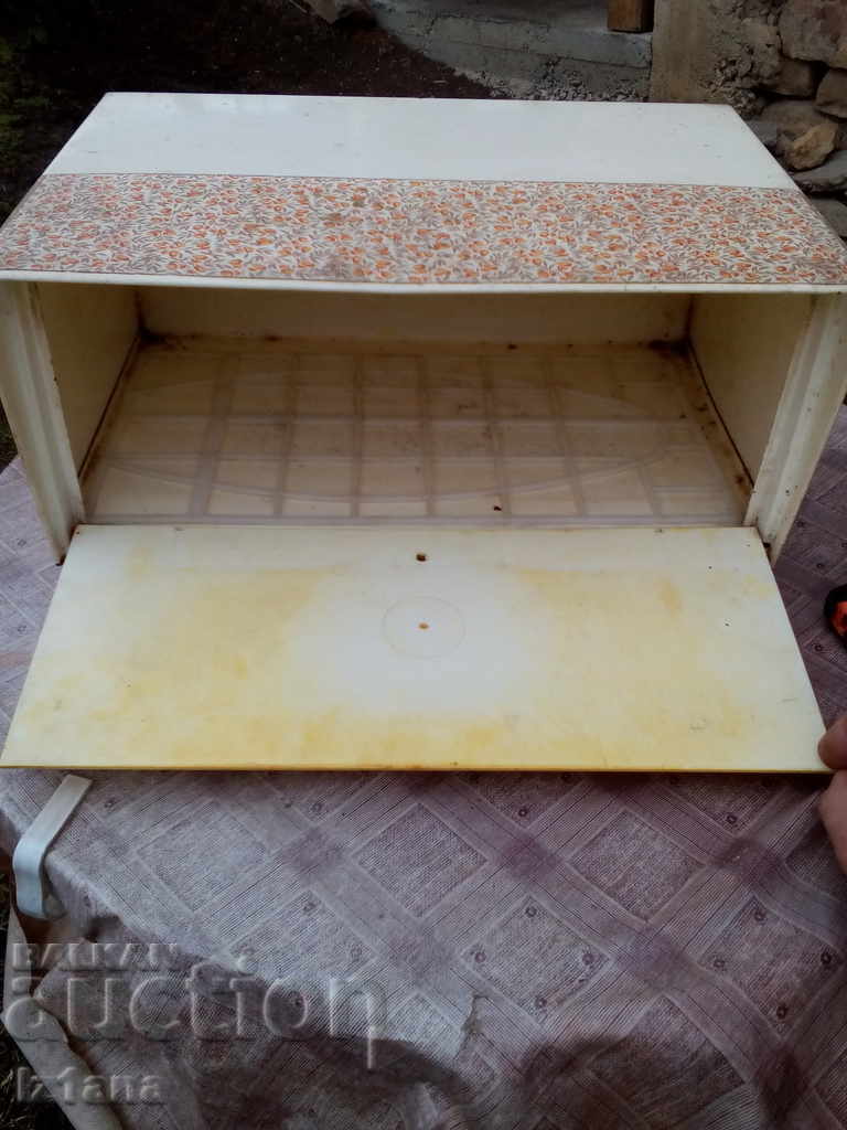 Bread box - 6 Bread box - 6