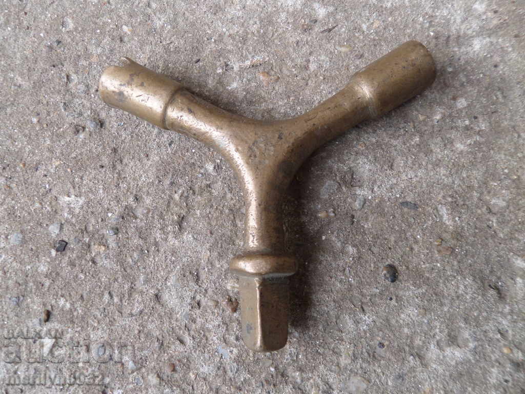 Key from the PIU of the machine gun capsular gun rifle - 5 Key from the PIU of the machine gun capsular gun rifle - 5