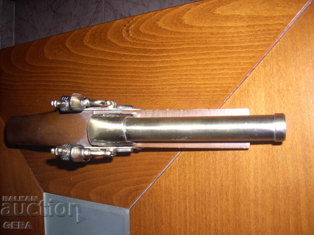 Auction gun Auction gun