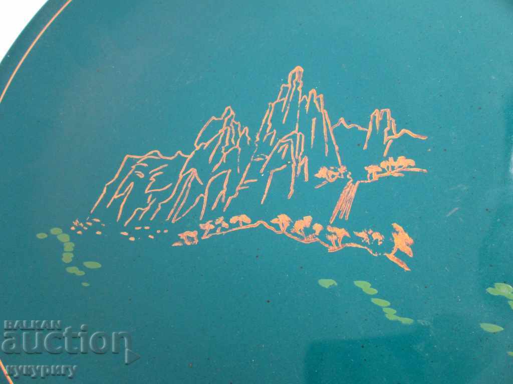 Art Plate porcelain painted art from North Korea with price 25.00 BGN | € 12.78 Art Plate porcelain painted art from North Korea with price 25.00 BGN | € 12.78