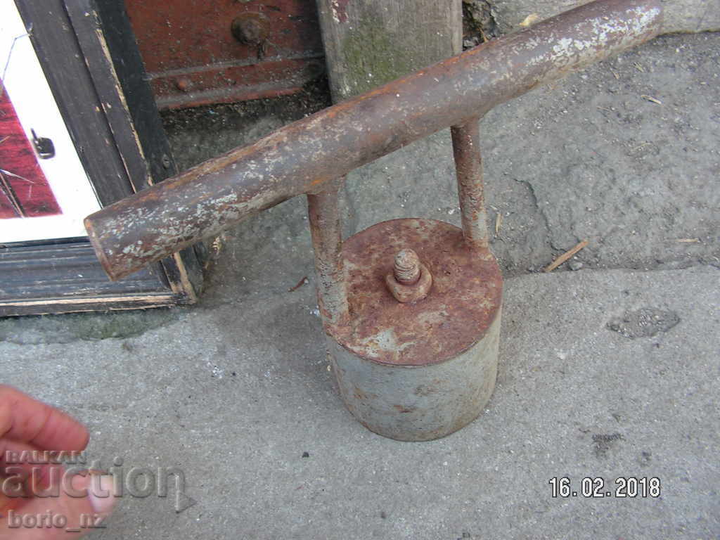 8845. BURGAN CLOSE with price 11.00 BGN | € 5.62 8845. BURGAN CLOSE with price 11.00 BGN | € 5.62