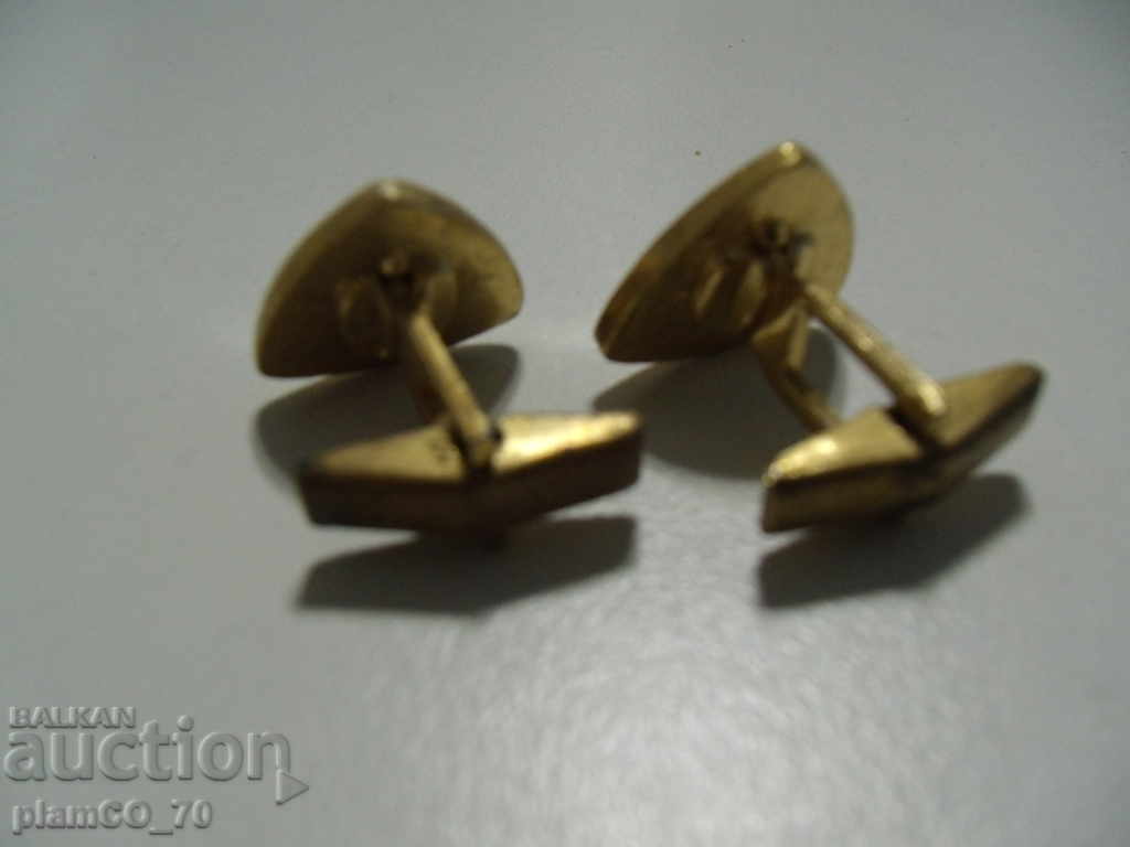Auction 402 old cufflinks Auction 402 old cufflinks