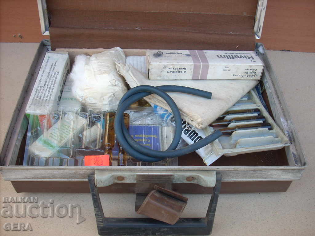 Licitație trusa de prim ajutor auto