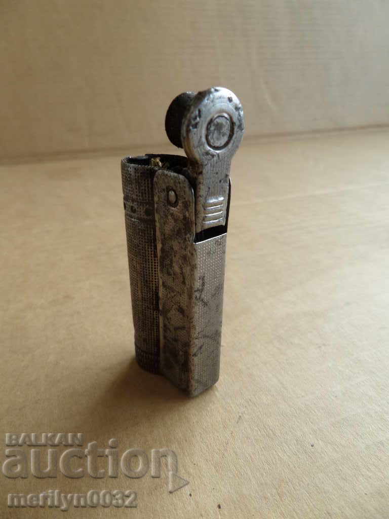 Delivery of Old petrol lighter Austria Delivery of Old petrol lighter Austria