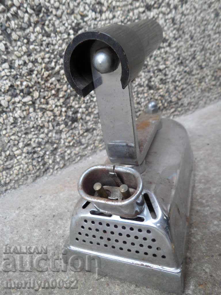 Delivery of Old electric iron Delivery of Old electric iron