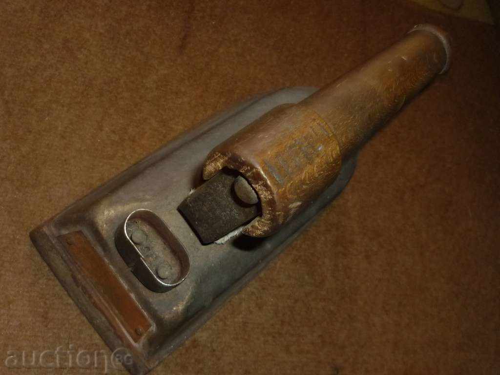 Ancient massive electric iron - 5 Ancient massive electric iron - 5