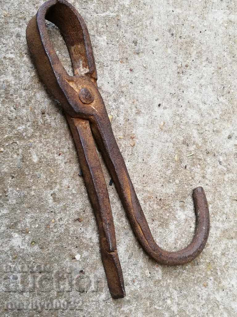 Old forging pliers, wrought iron, a keradene tool - 5