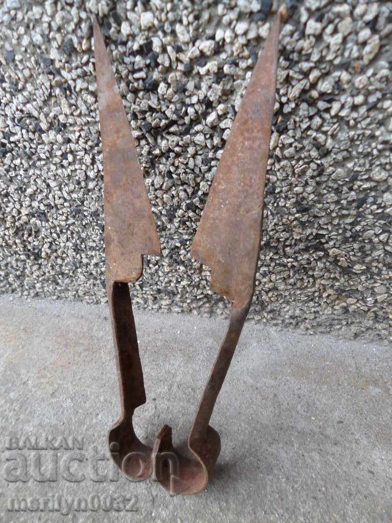 Old scissors mid-twentieth century with price 21.00 BGN | € 10.74 Old scissors mid-twentieth century with price 21.00 BGN | € 10.74