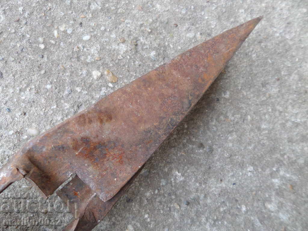 Old scissors mid-twentieth century with price 21.00 BGN | € 10.74 Old scissors mid-twentieth century with price 21.00 BGN | € 10.74