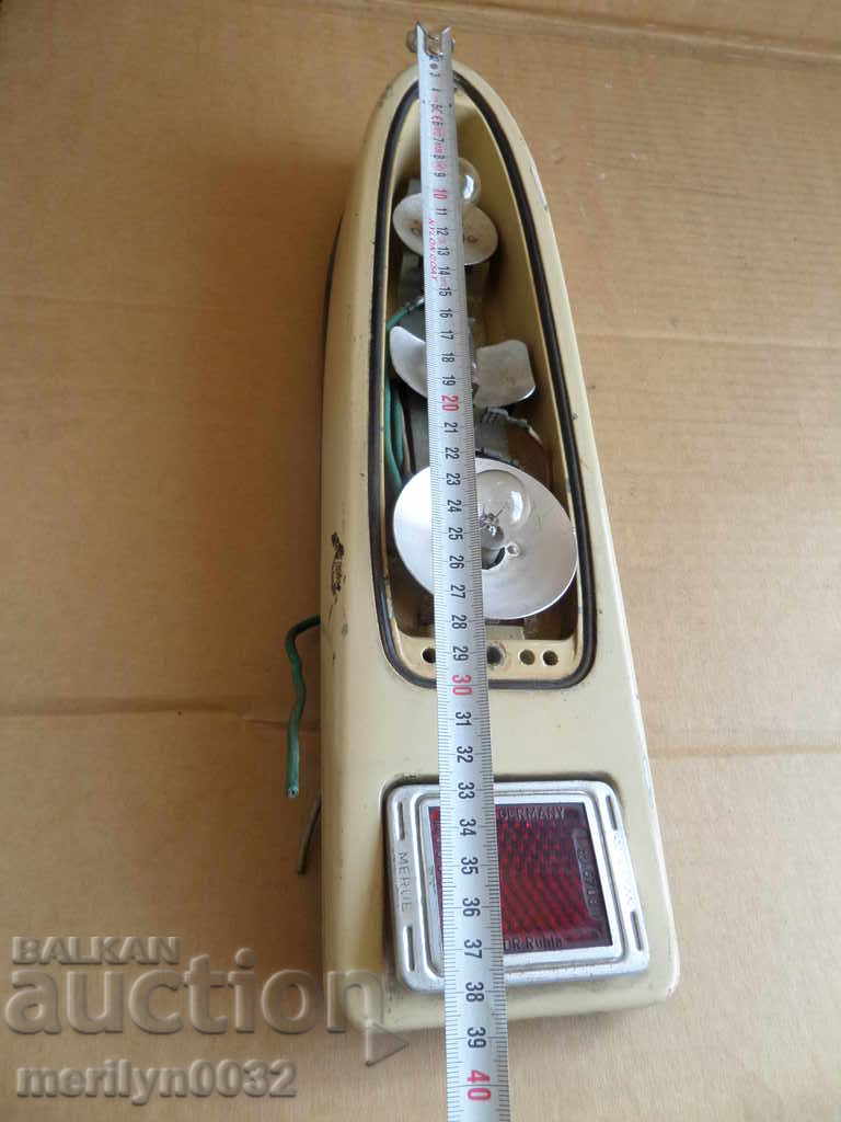 Παράδοση Trabant πίσω φώτα του αυτοκινήτου ανάβει λάμπες λάμπα ΛΔΓ Παράδοση Trabant πίσω φώτα του αυτοκινήτου ανάβει λάμπες λάμπα ΛΔΓ