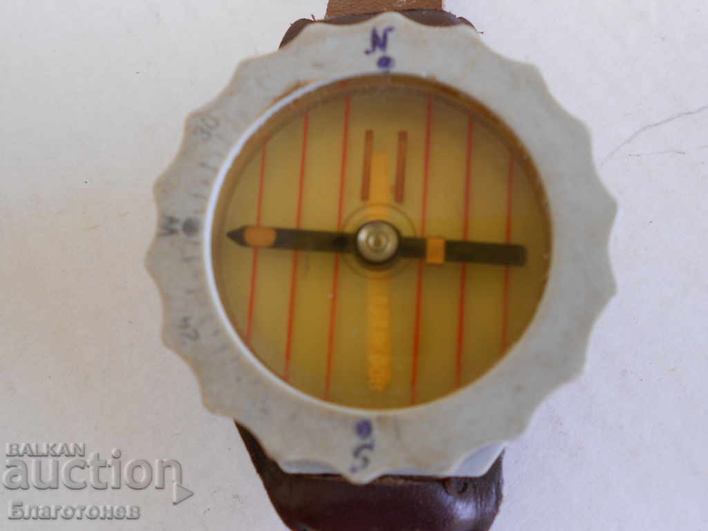 πυξίδα με τιμή 66.00 BGN | € 33.75 πυξίδα με τιμή 66.00 BGN | € 33.75