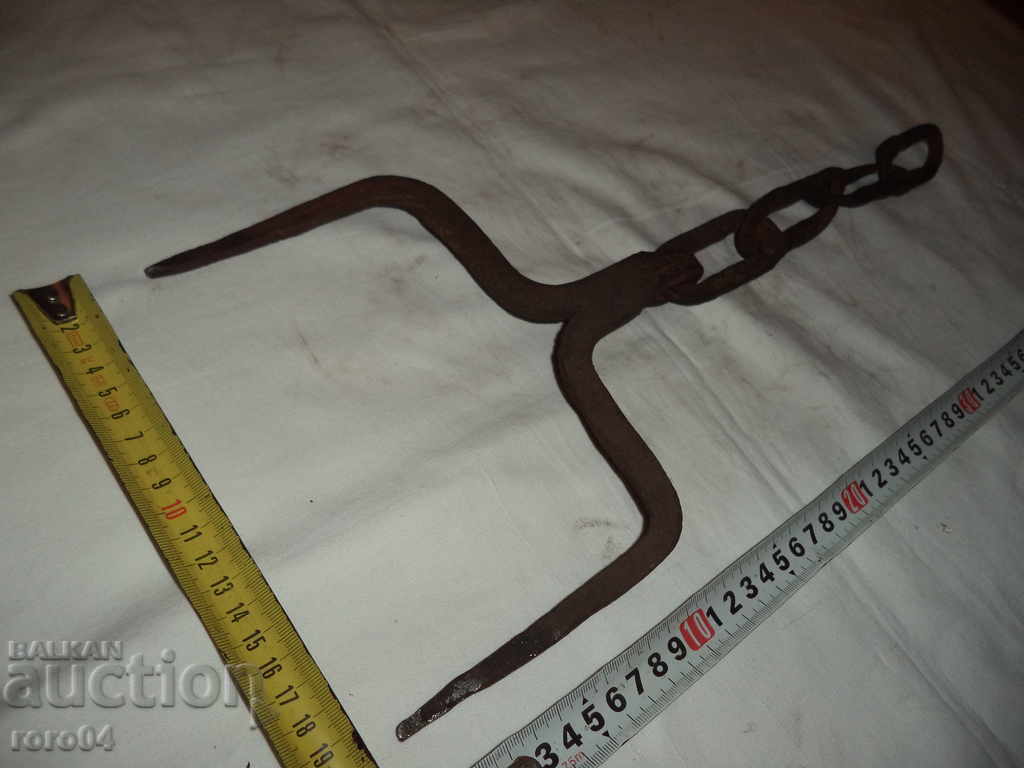 OLD YARN IRON with price 33.30 BGN | € 17.03 OLD YARN IRON with price 33.30 BGN | € 17.03