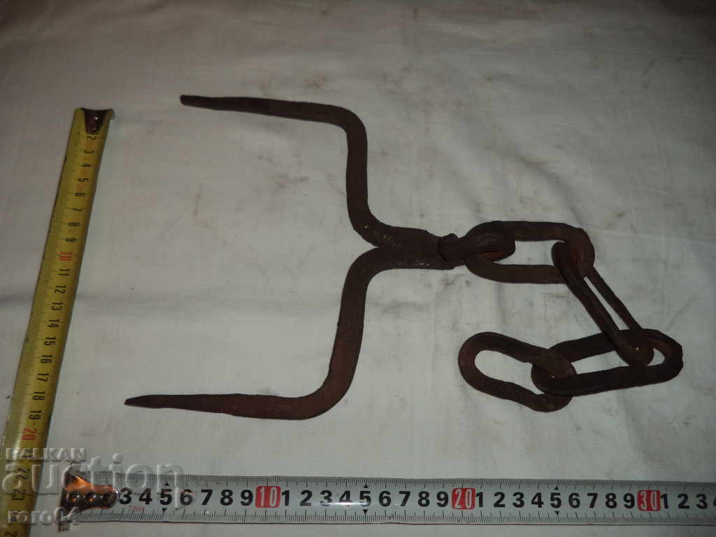 Auction OLD YARN IRON Auction OLD YARN IRON