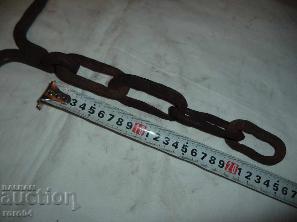 OLD YARN IRON - 5 OLD YARN IRON - 5