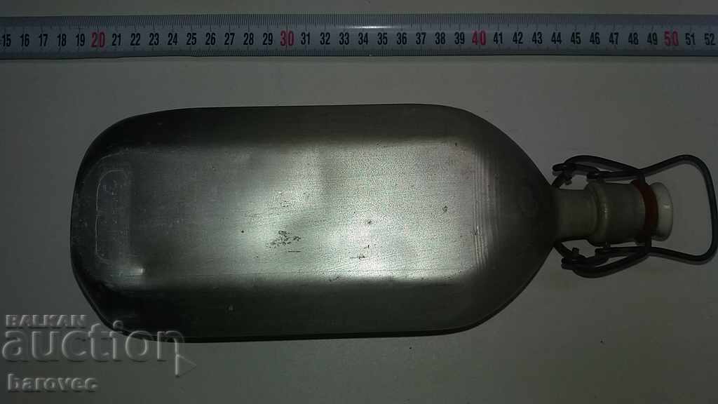 Παλιά μπουκάλι αλουμινίου με τιμή 29.99 BGN | € 15.33 Παλιά μπουκάλι αλουμινίου με τιμή 29.99 BGN | € 15.33