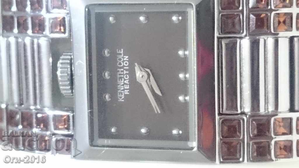 Delivery of Clock Kenneth Cole Delivery of Clock Kenneth Cole